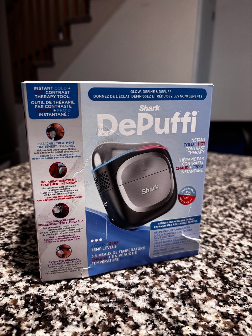 Shark DePuffi Instant Cold + Hot Eye, Face and Neck Therapy - Black/Gray